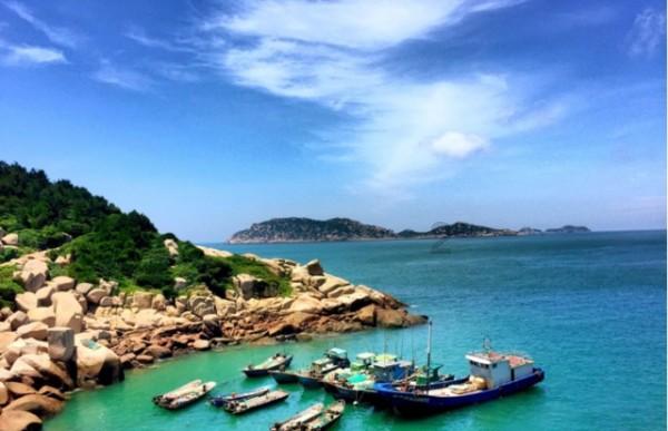 笔墨送温暖，责任筑平安——政协莱西市委员会、中共莱西市委宣传部走进莱西市公安局交警大队新春送福