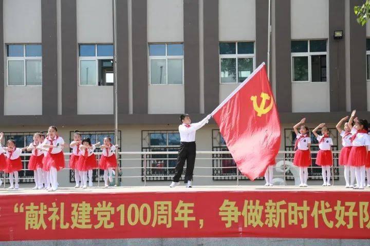 上汽“大众凌度”正式改款，内饰大变样，首次采用怀挡设计！