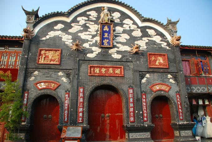 别再盯着巴以了!普京万没料到一幕出现,马克龙这次摊上大事
